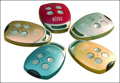 DITEC GLOBE garázskapu mozgató automatika színes távirányítókkal DITEC GLOBE garázskapu mozgató automatika