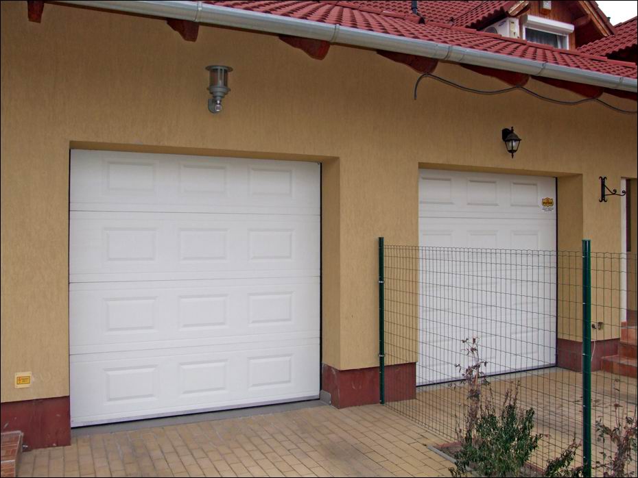 Az ECOTOR hőszigetelet garázskapuk szebbé teszik otthonát és még a fűtés költségeit is csökkentik